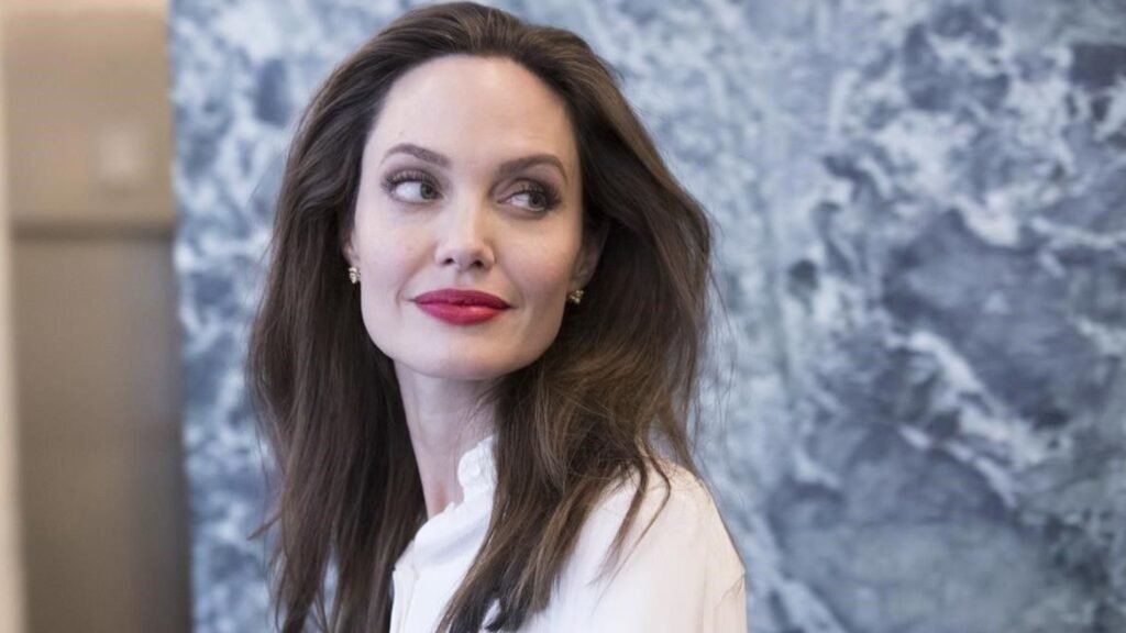 Angelina Jolie Net Worth